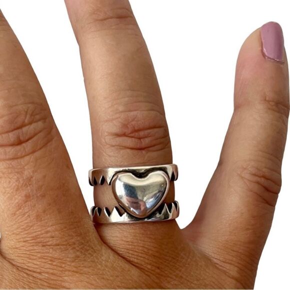 The Jagged Heart statement ring  adjustable in 925 - Picture 1 of 12